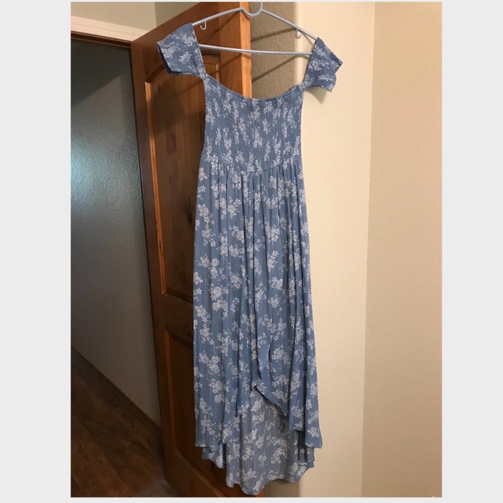 BLUE RAIR Off-Shoulder Smocked Hi-Low Maxi Dress—M